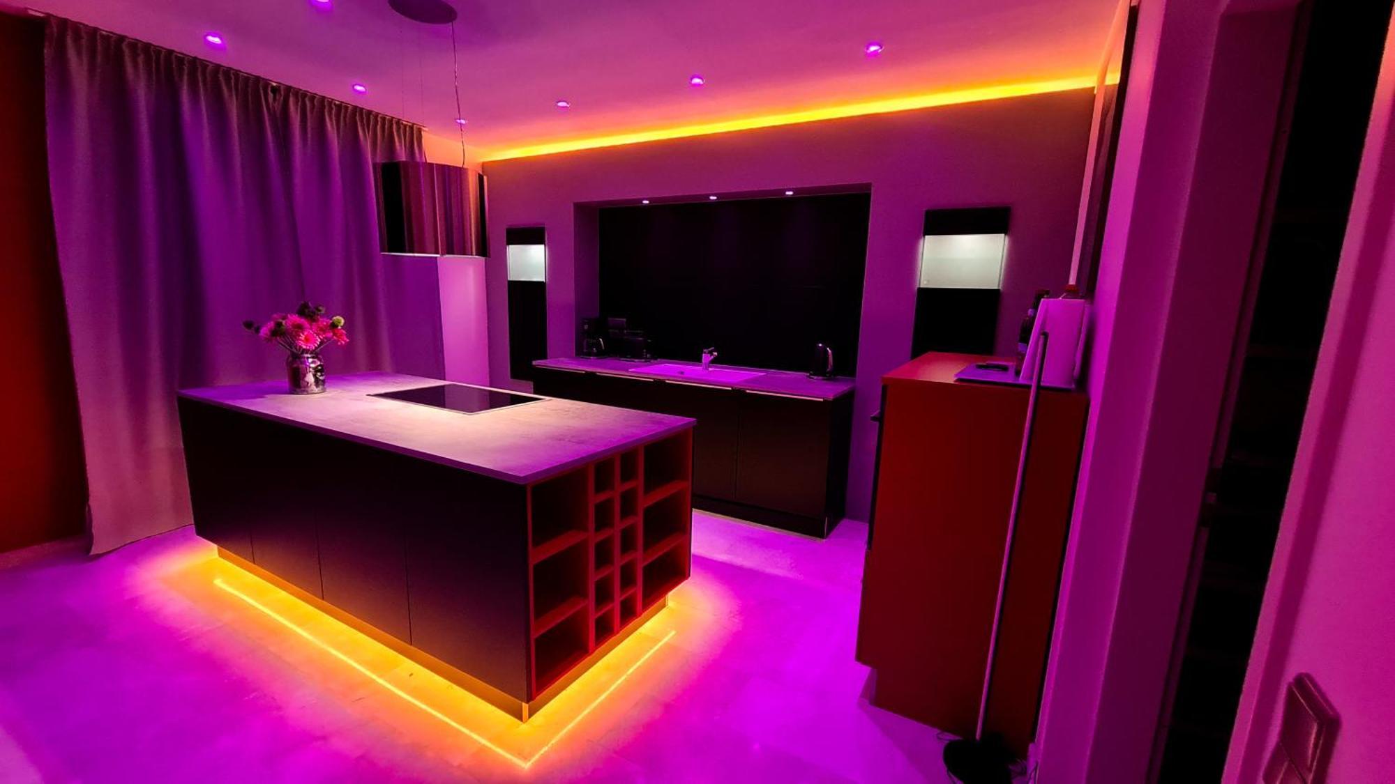 Deluxe Apartment Mit Sauna, Gehobene Ausstattung, Sydney Schwarzenbek Buitenkant foto